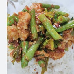 พริกแกงถั่วหมูสามชั้น