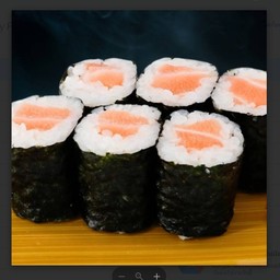 903.Salmon Maki
