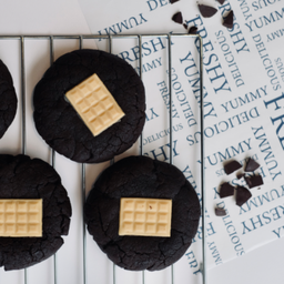 Dark Cocoa Caramelized Cookies