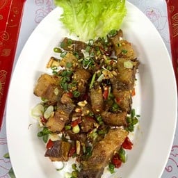 ข้าวแกงแม่สมหวัง กำแพงดิน