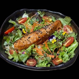 Ys11 สลัดแซลมอนย่าง Salmon Grill Salad