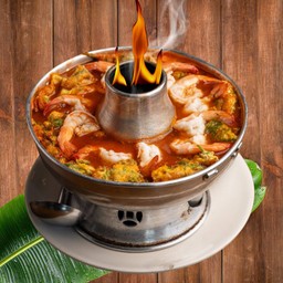 แกงส้มชะอมกุ้งไหลบัวหม้อไฟ