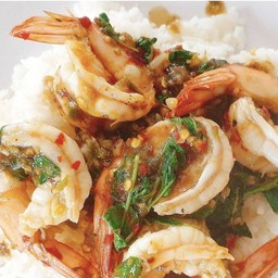 ข้าวกระเพรากุ้ง
