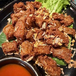 ไส้ทอดกระเทียม