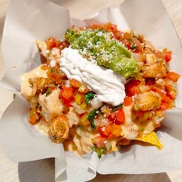 Chicken Nachos Supreme Large