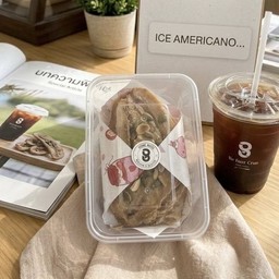 Americano x กล้วยหนึบธัญพืช