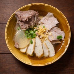 ก๋วยเตี๋ยวบ้านฉัน เรวดี53