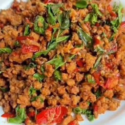 ข้าวกระเพราไก่สับ
