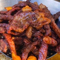 ส้มตำ-ลาบก้อย (อาหารอีสาน)