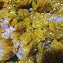 ขนมจีบซิ่ง แม่ออม