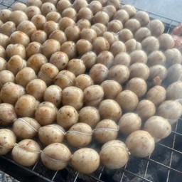 ร้าน ไส้กรอกอิสาน เน้นจุก