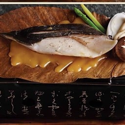 Gindara Hoba Yaki ปลาหิมะย่างใบโฮบะ