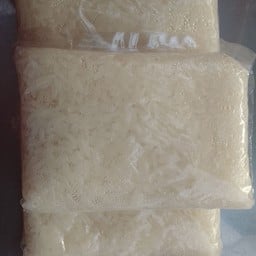 หยกข้าวเหนียวหมูปิ้ง