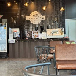 ออนเดอะเวย์คาเฟ่เชียงใหม่ สาขาห้างฉัตร