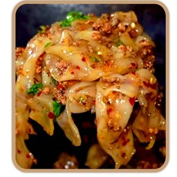 ผัดกะเพรา เส้นใหญ่