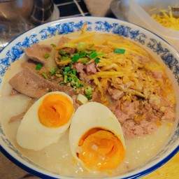 โจ๊กหมู + ไข่เค็ม
