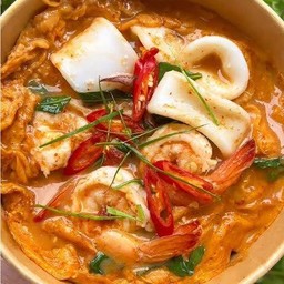 ข้าวไข่ข้นต้มยำ