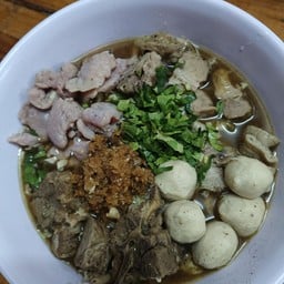 ร้าน พญาก๋วยเตี๋ยว