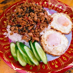 กะเพราหมูสับ