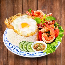 ข้าวกระเพราทะเล+ไข่ดาว