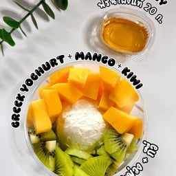 มะม่วง + กีวี่ + กรีกโยเกิร์ต 100 ก. + น้ำผึ้ง
