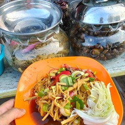 ตำหน่อไม้