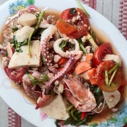 ยำวุ้นเส้นหมึก