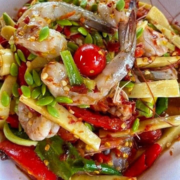 ตำหน่อไม้ กุ้งสด
