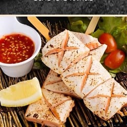 SALMON TORO YAKI ท้องปลาแซลมอนย่างเกลือ + น้ำจิ้มซีฟู้ด