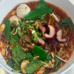 ก๋วยเตี๋ยวหมูย่างแจ่วฮ้อน พิเศษ