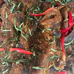 ผัดเผ็ดปลาดุกแบบทอด