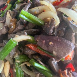 ผัดตับหมู