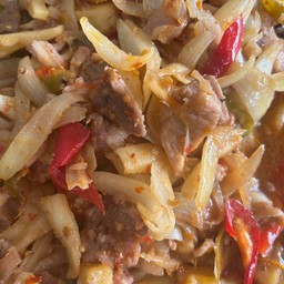 ผัดเปรี้ยวหวามหมูสับปะรด