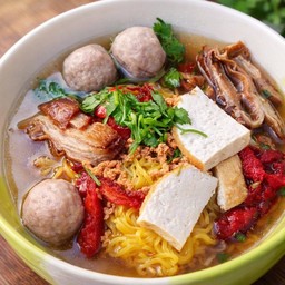 ก๋วยเตี๋ยวน้ำใสเส้นเล็ก