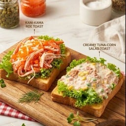 โทสต์สลัดปูอัดไข่กุ้ง