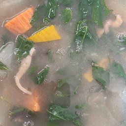 ข้าวแกงป้าแก้ว (มี 2 สาขา เหมือนกันคะ รสชาติเหมือนกัน) ตัวเมืองหาดใหญ่