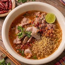 ป๊อก ป๊อก (ก๋วยเตี๋ยวหมูซุปกระดูกข้น)