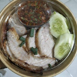 คอหมูย่างเฮียยาฟข้าวหน้าแน่น&ไข่เจียวทรงเครื่อง