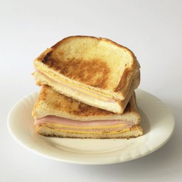 Grilled Ham&Cheese Sanwich