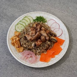 ข้าวผัดทรัฟเฟิล สันคอหมูย่าง