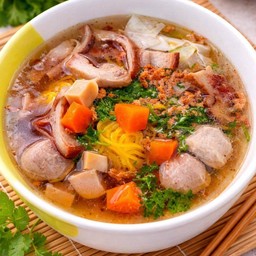 ก๋วยเตี๋ยวน้ำใสเส้นหมี่ขาว