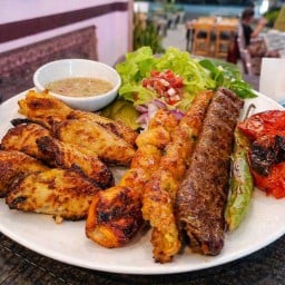 Shiraz Kebab Persian Restaurant @สันติธรรม