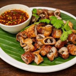 หอม กรอบ กินกับน้ำจิ้มของทางร้าน สุดยอดเลยค่ะ
