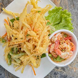 ส้มตำ ทอด กุ้งสด
