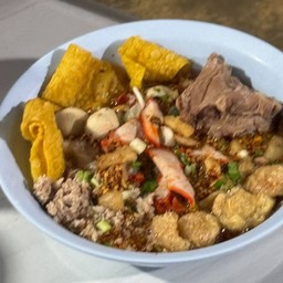 บะหมี่ตีลังกา