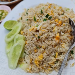 ข้าวผัดหมูใส่ไข่ร้อนๆๆจำโบ้โคตรอิ่ม