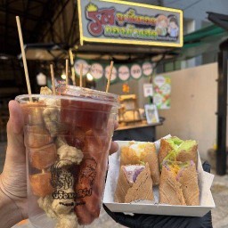 ลูกชิ้นทอด&ทองม้วนสด