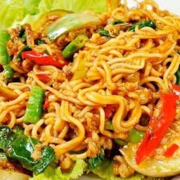 ผัดมาม่าขี้เมา