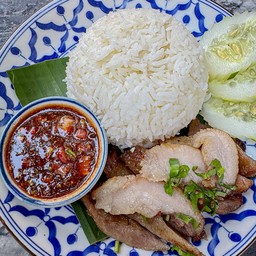 ข้าวหน้าคอหมูย่าง/น้ำจิ้มแจ่ว