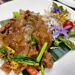 ผัดซีอิ๊วหมู